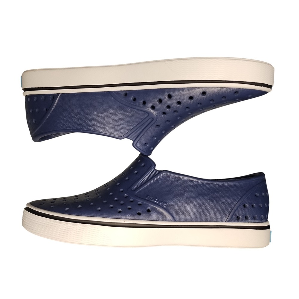 Native Kids Slip-On Sneakers in Navy and White